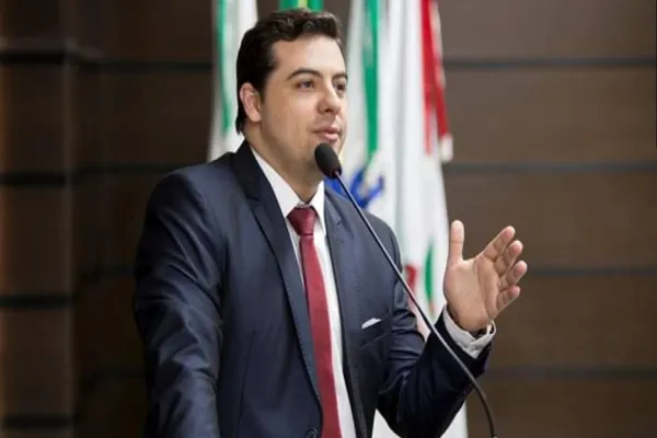 Foto relacionada a notícia: Misael faz moção de repúdio contra Copel por cobrança abusiva de empresas
