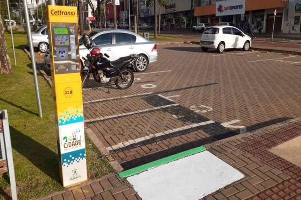 Estacionamento Regulamentado volta a funcionar no Centro de Cascavel