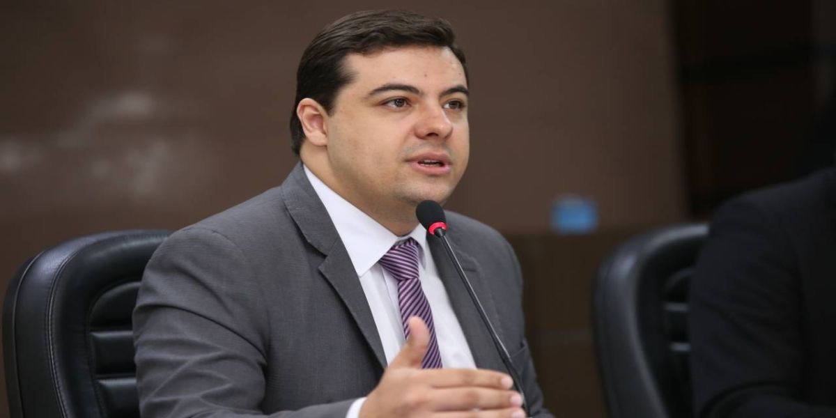 CMC: Moção de repúdio por cobrança abusiva da Copel é aprovada por vereadores