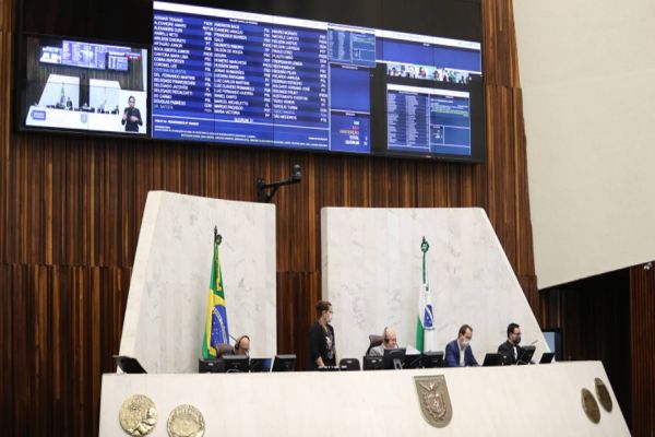 Projeto que proíbe corte de luz e de água durante a pandemia segue para sanção do governador