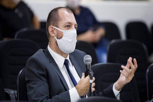 Hallberg cobra 10ª Regional de Saúde sobre a falta da vacina tríplice bacteriana