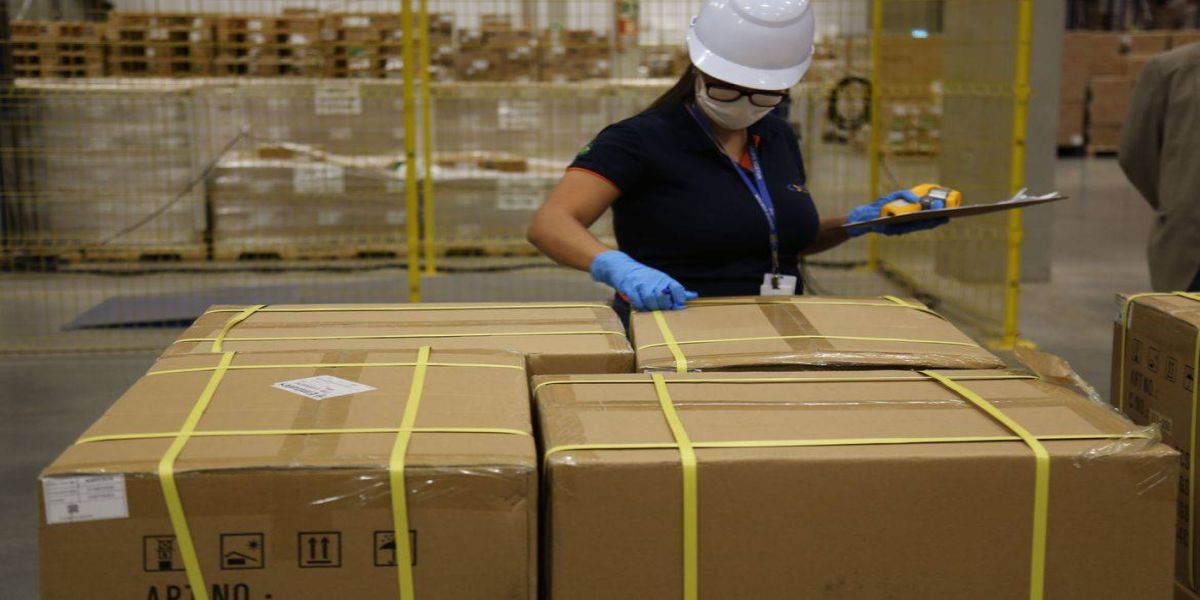 Petrobras entrega 300 mil testes de covid-19 à rede pública de saúde