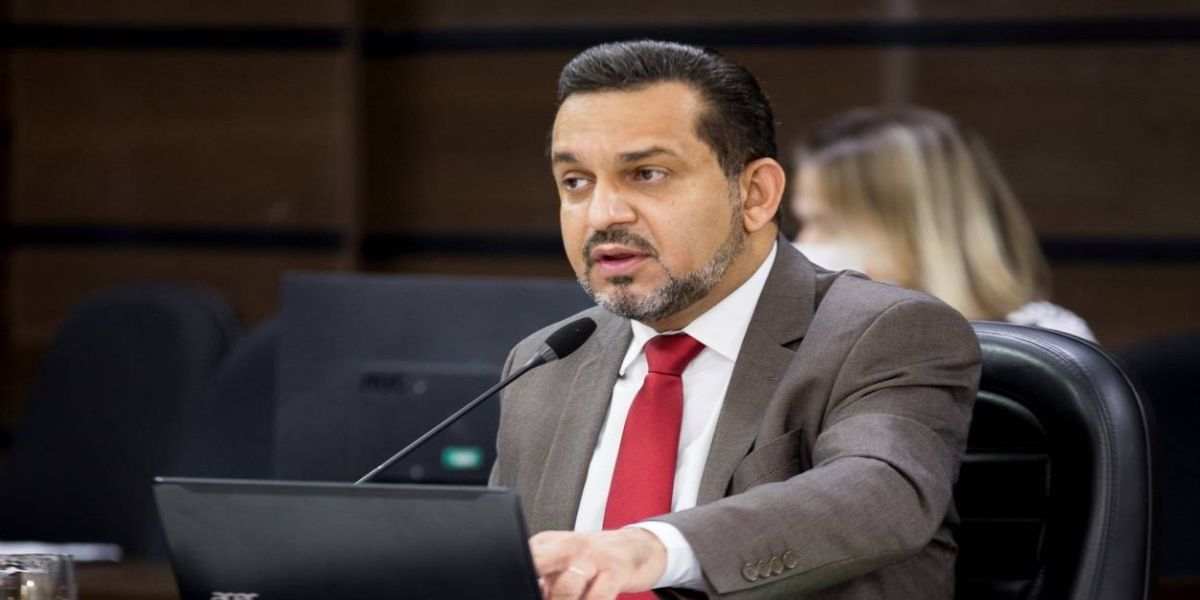 CMC: Projeto de Olavo sobre “homeschooling” tem votação adiada por 29 sessões