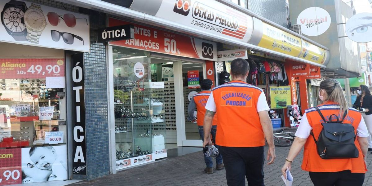 Operação orienta comércio sobre novo decreto