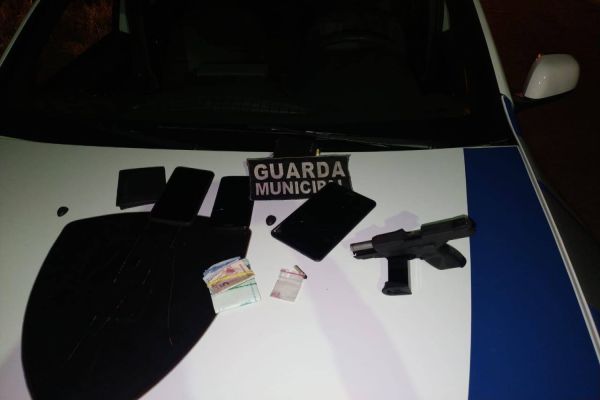 Guarda Municipal apreende arma e droga no Bairro Country