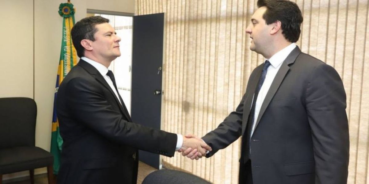 Governo diz que informação sobre convite de Ratinho Jr a Moro é Boato