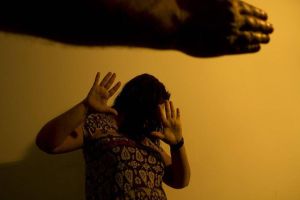 Imagem referente a notícia: Cascavel tem 296 casos de violações contra a mulher em 2026, 108% a mais no comparativo com o ano passado