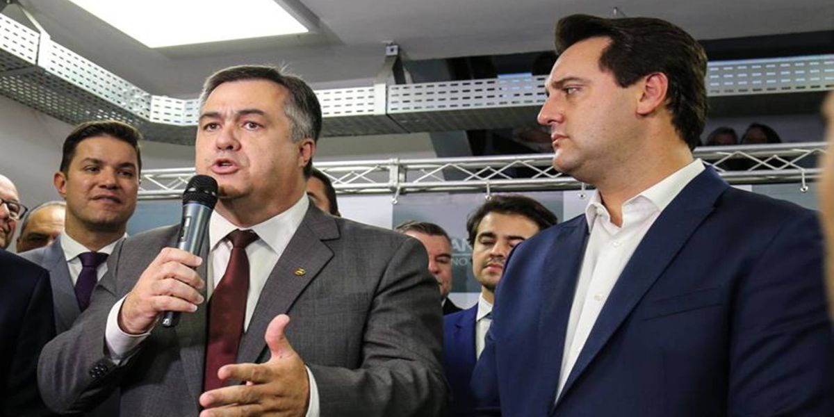 Governador do Paraná e secretário de Saúde ficarão isolados até resultado de exames da Covid-19