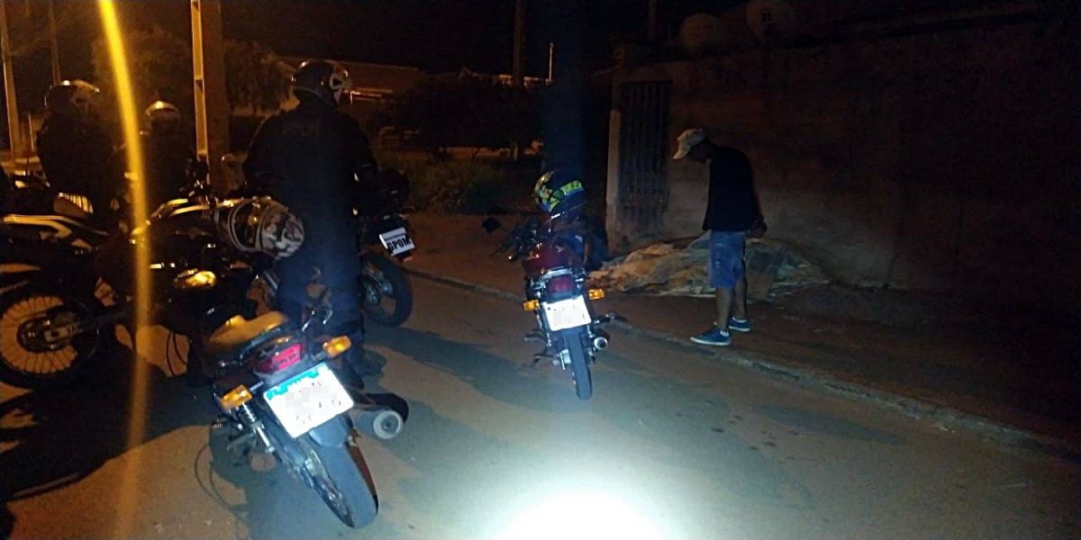 Guarda Municipal apreende dois motociclistas embriagados no Bairro Santa Felicidade
