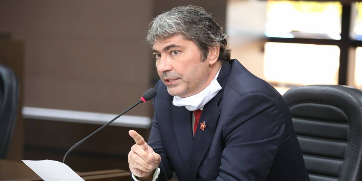 “Bolsonaro e Moro são faces perversas de uma mesma moeda”, diz Porto