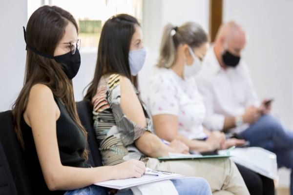 Presidência reforça exigência de que todos usem máscara no prédio da Câmara de Vereadores