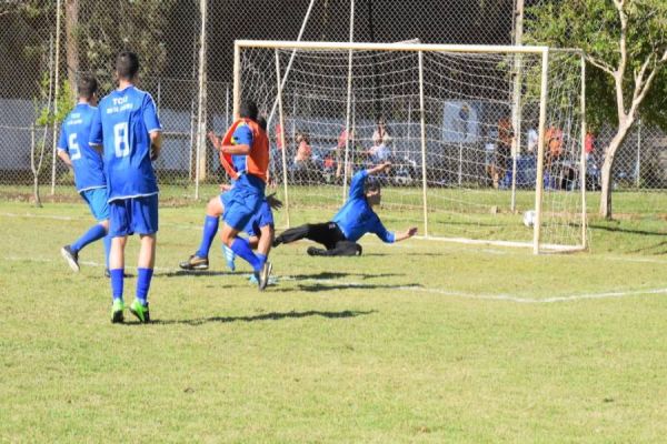 Governo trabalha em plano para retomada de partidas de futebol