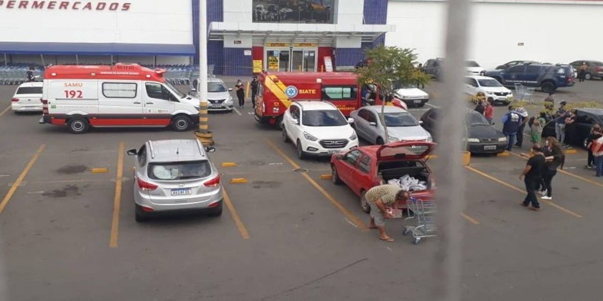Funcionária de mercado morre após ser baleada devido discussão por uso de máscara