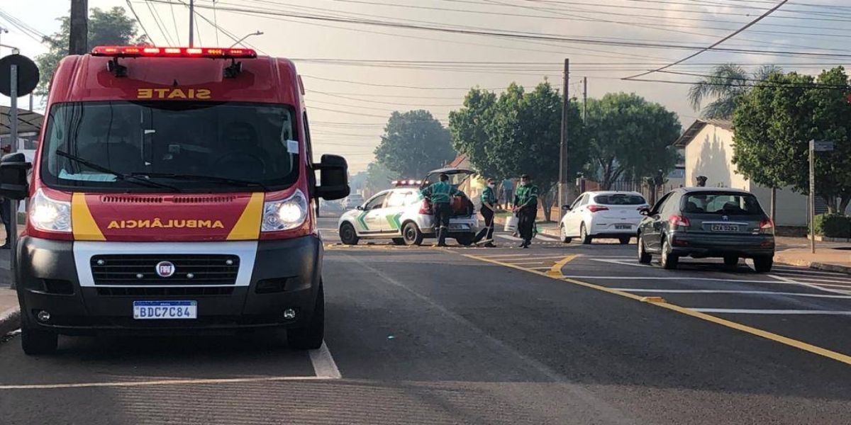 Óleo derramado por caminhão, provoca queda de motociclista no Bairro Bela Vista