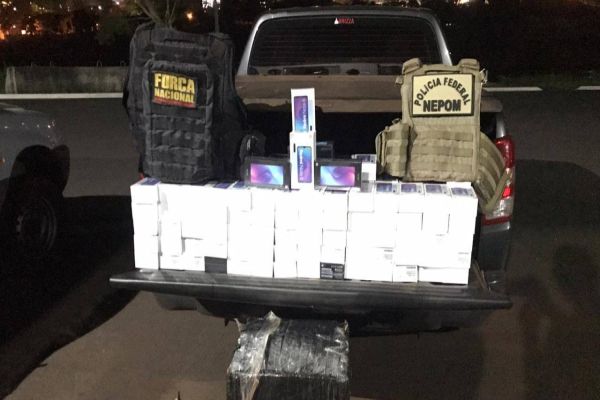 Polícia Federal realiza apreensão de aparelhos celulares irregulares