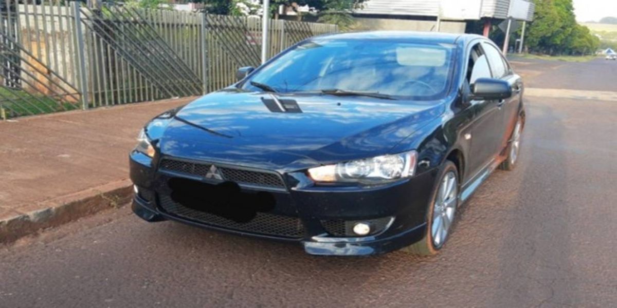 PRE apreende 205 quilos de maconha em carro de luxo furtado na PR-364