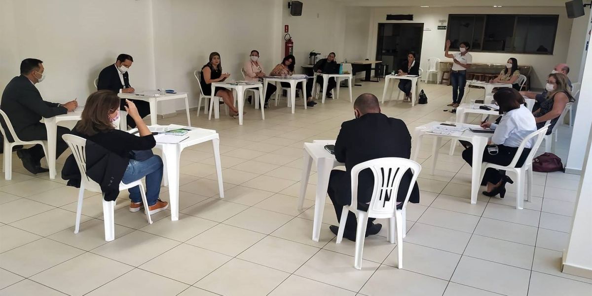 Amop encaminha sugestões sobre a retomada gradativa do ensino público