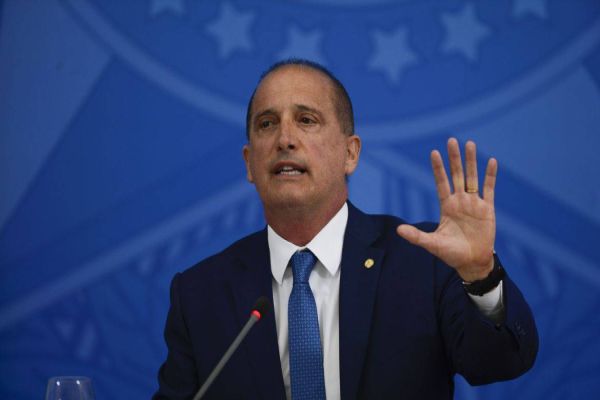 Mais de 46,2 milhões de pessoas já receberam o auxílio emergencial