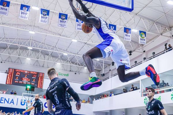 Liga define protocolo de saúde e times decidem volta, ou não, do NBB