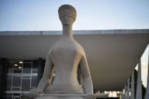 STF faz nesta manhã sessão que analisará conversas de Moraes e Vorcaro