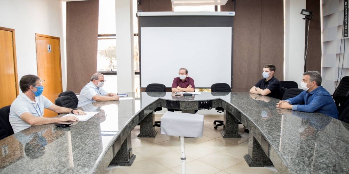 Comissão discute com Sanepar sobre valores altos da conta de água