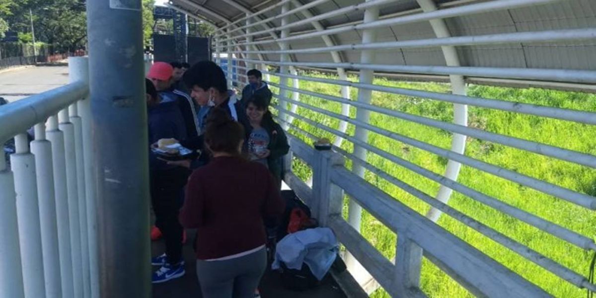 Grupo paraguaio que ficou retido na Ponte da Amizade testa positivo para Covid-19