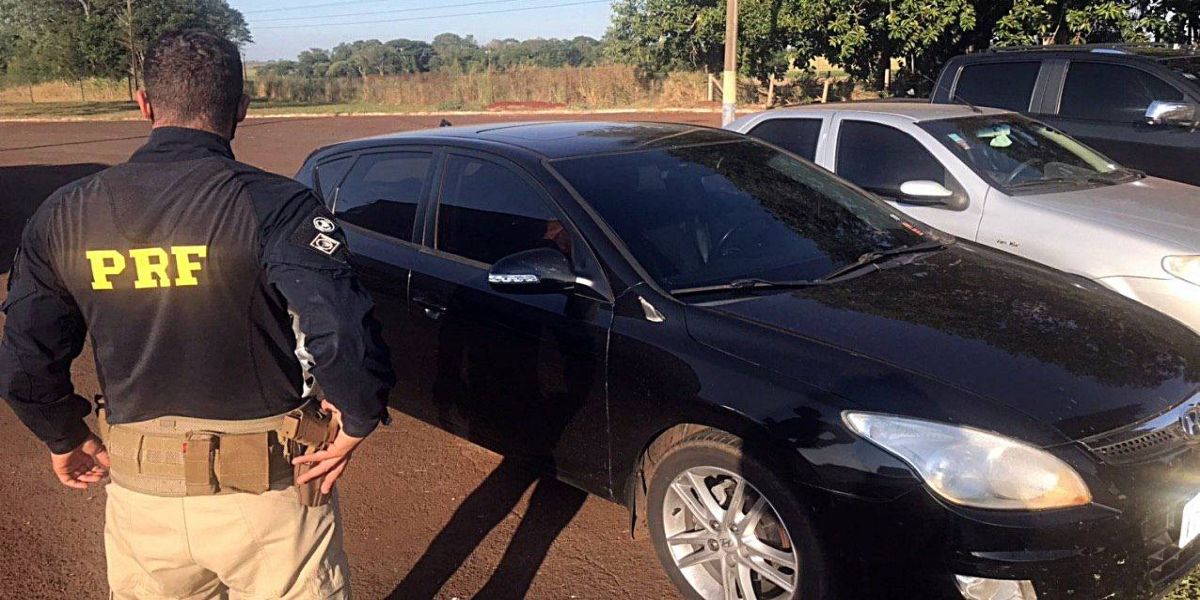 PRF Santa Terezinha de Itaipu recupera veiculo roubado em Joinville