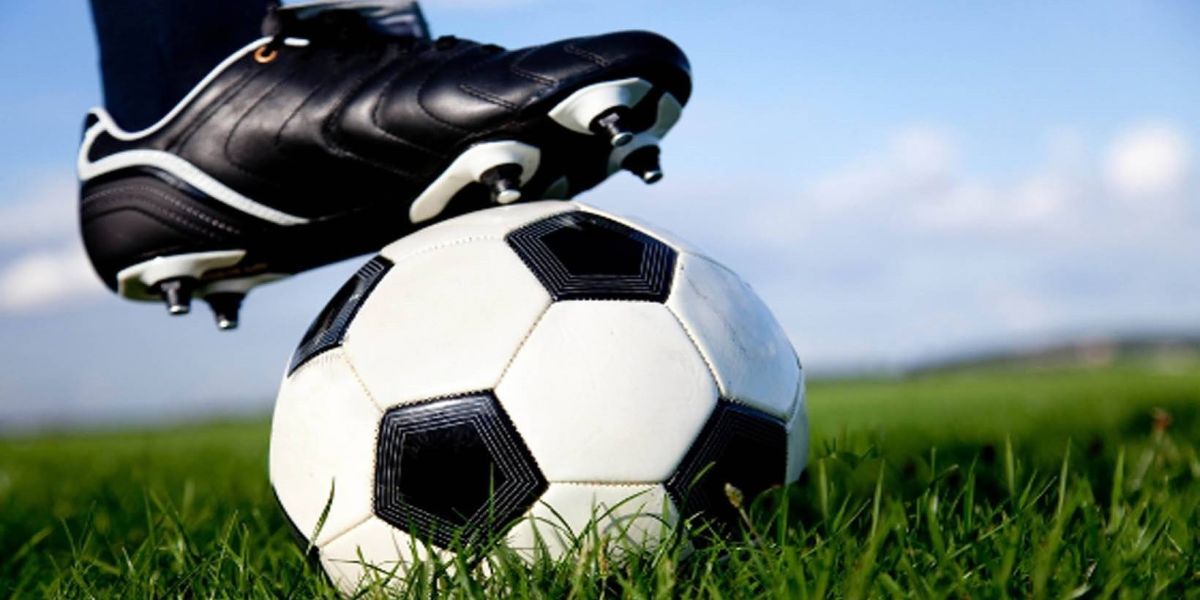 Escolinha de Futebol do Bairro Periolo abre vagas para jovens no período noturno