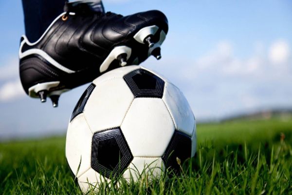 Campeonatos de futebol continuam suspensos no país