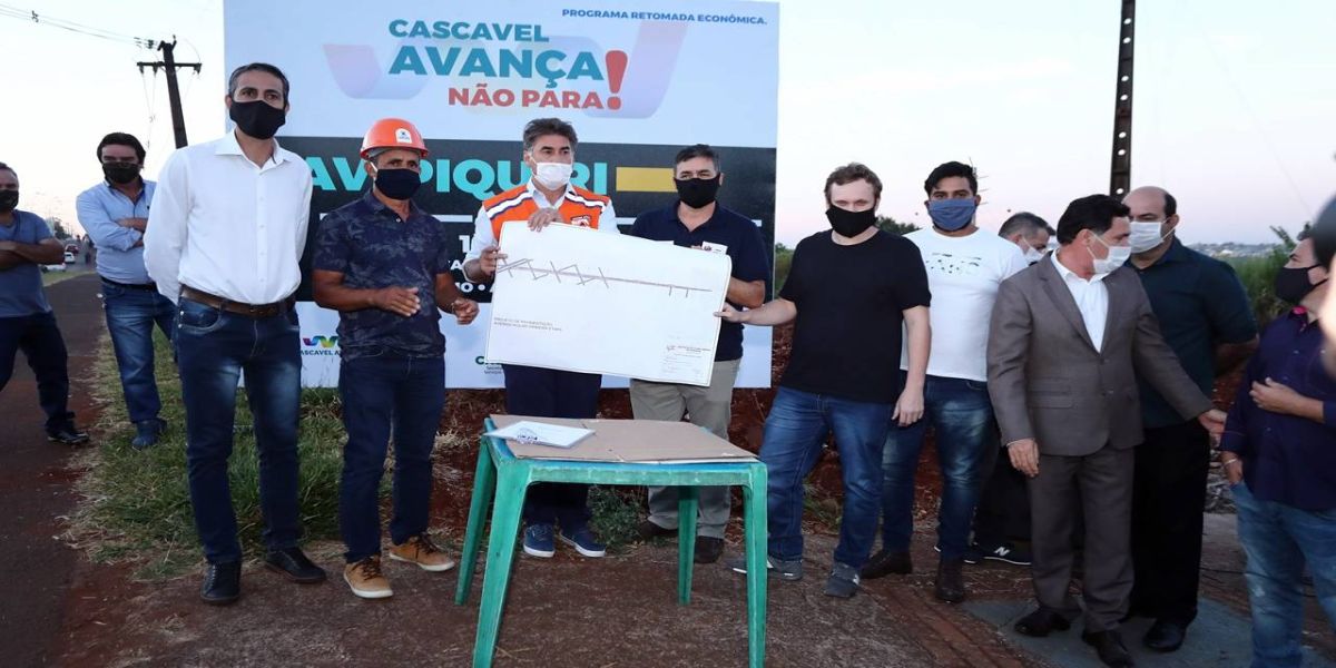 Prefeito assina autorização para revitalização da Avenida Piquiri