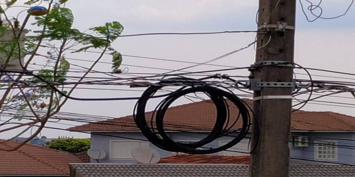 Entra em vigor lei que obriga Copel a manter fiação dentro das normas