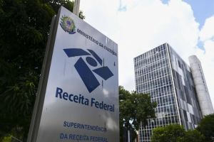 Imagem referente à notícia: Arrecadação federal cresce 7,7% em junho e soma R$ 264,4 bilhões