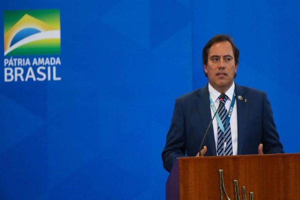 Pedro Guimarães explica operação de pagamento do auxílio emergencial