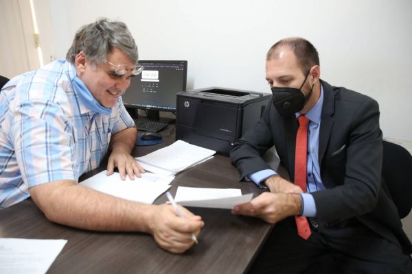 Vereadores adiam projeto que permitiria agendamento de consultas por telefone