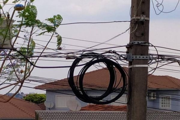 Entra em vigor lei que obriga Copel a manter fiação dentro das normas