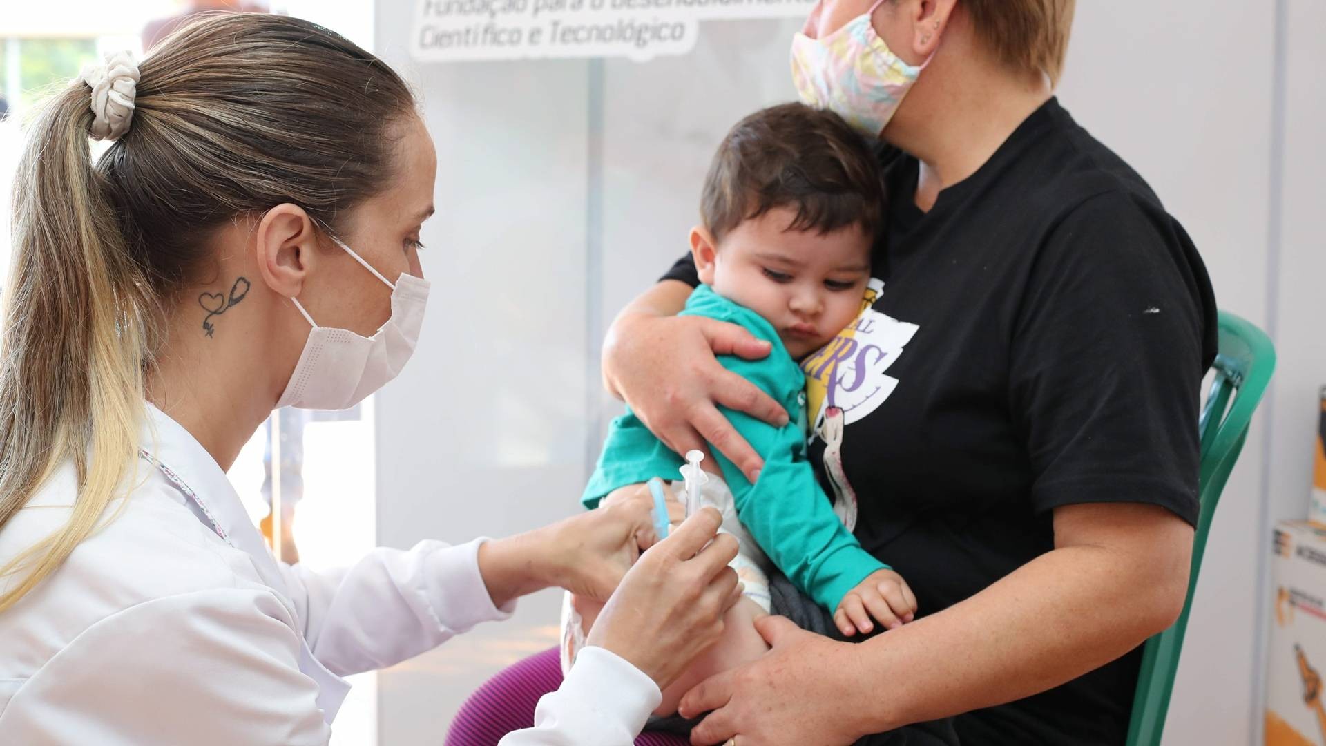 Caderneta em dia: Saúde reforça importância da cobertura vacinal contra o sarampo