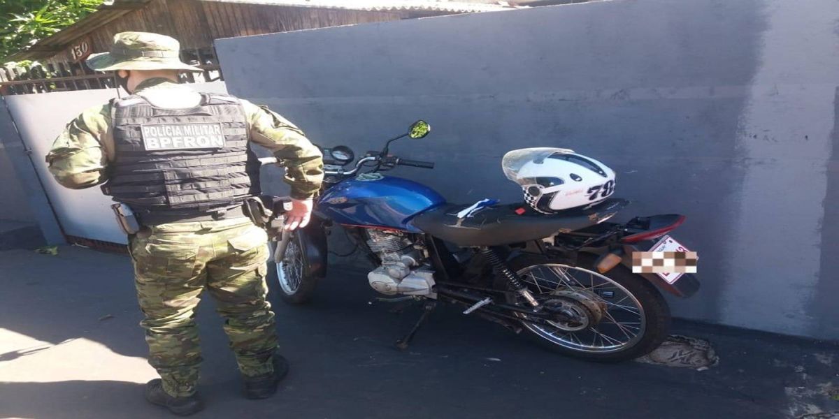 BPFRON recupera motocicleta com indicativo de furto/roubo em Foz do Iguaçu-PR durante Operação Hórus