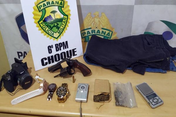 PM prende quatro pessoas e recupera objetos roubados após denúncias em Cascavel