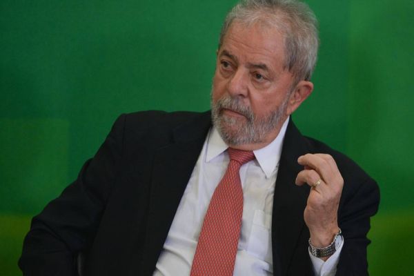 Lula diz que "não tem pressa" para aplicar reciprocidade contra os EUA
