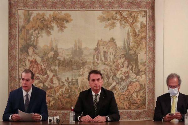 Bolsonaro vai com empresários ao STF para pedir retomada da economia