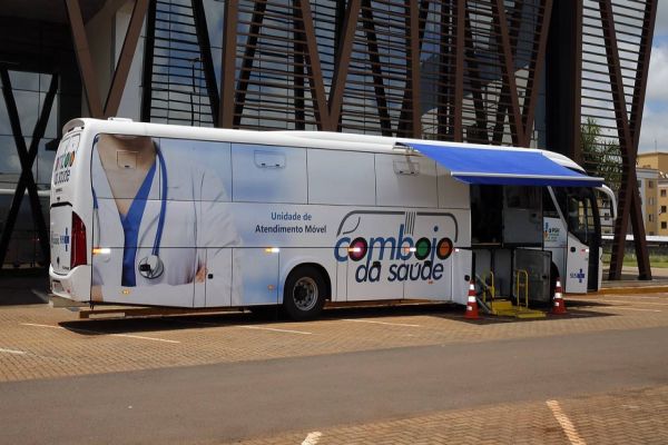 Imagem referente a notícia: Comboio da Saúde será ponto de vacinação para caminhoneiros na BR-277