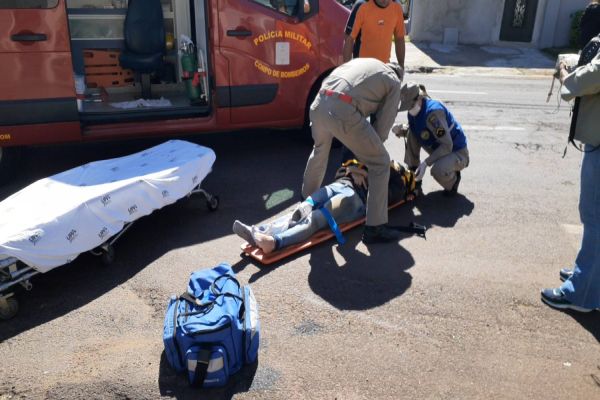 Imagem referente a notícia: Motociclista fica ferida após colisão de trânsito na Rua Fagundes Varela