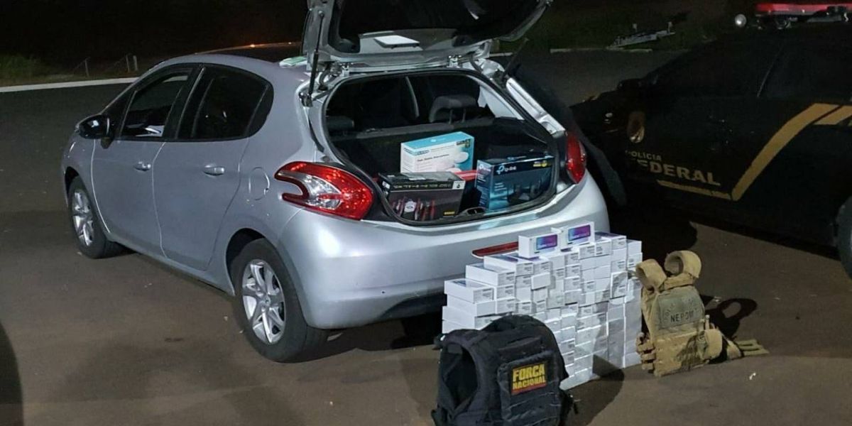 PF apreende de eletrônicos irregulares no "Porto do Dentão" em Foz do Iguaçu.