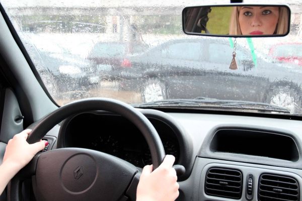 Autoescolas poderão retomar aulas teóricas em ambiente virtual