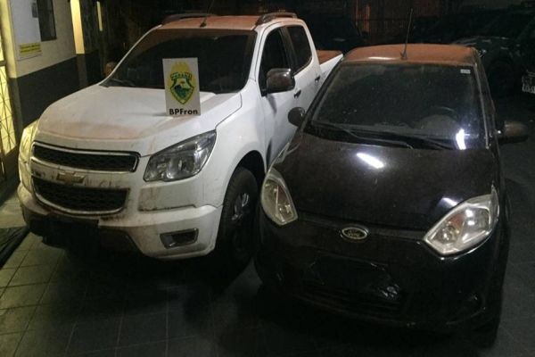BPFron apreende veículos carregados com cigarros contrabandeados