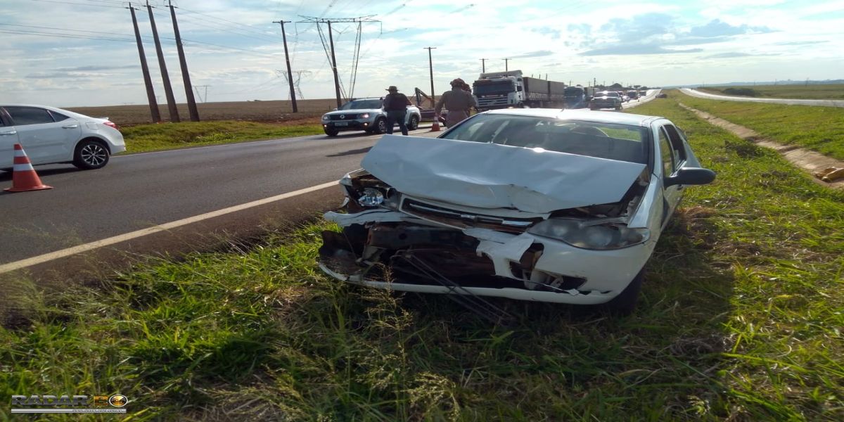 Colisão entre três veículos deixam feridos na 467 em Toledo