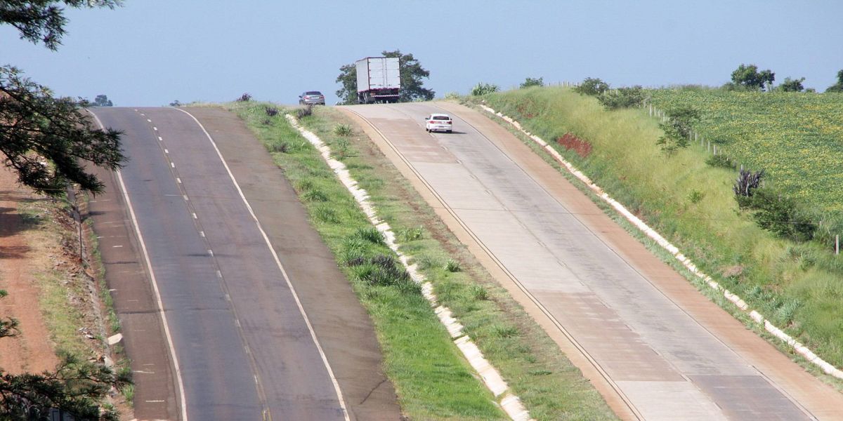 BR-163 terá mais oito quilômetros de pista duplicada a partir desta semana no Paraná
