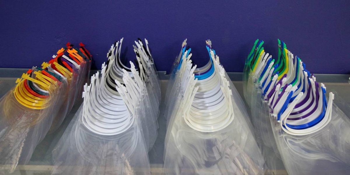 Com apoio do Governo, 36 mil máscaras-escudo já chegaram à saúde