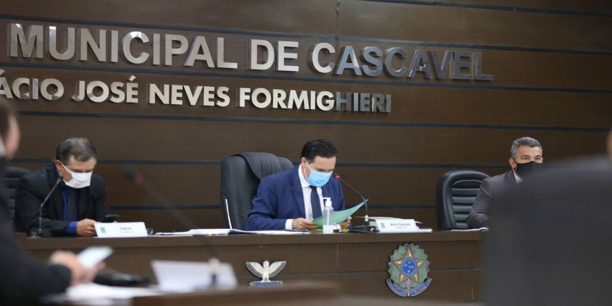 Projeto que reduz valor das Requisições de Pequeno Valor é adiado por 9 sessões