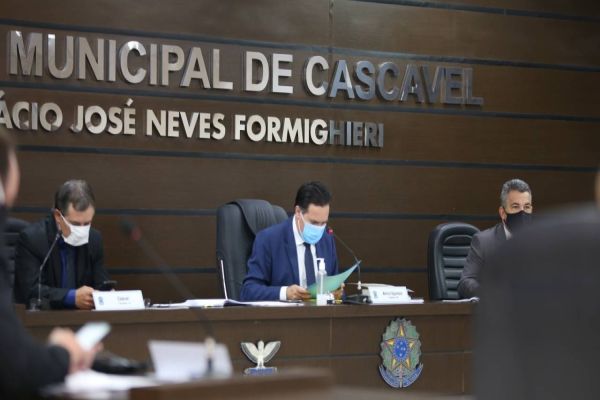 Projeto que reduz valor das Requisições de Pequeno Valor é adiado por 9 sessões